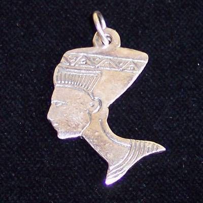 Talisman din argint - Nefertiti