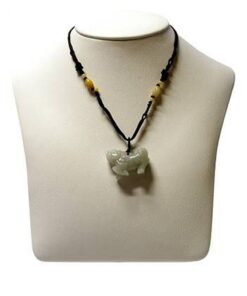 Talisman din jad cu Chi Lin pe snur reglabil Talisman din jad cu Chi Lin pe snur reglabil