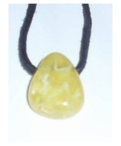 Pandantiv din opal galben, pe siret negru reglabil Pandantiv din opal galben, pe siret negru reglabil