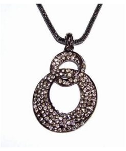 Talisman cu cifra 8 din metal cu strasuri - vintage Talisman cu cifra 8 din metal cu strasuri - vintage