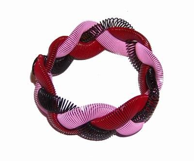 Bratara din metal spiralat - rosu, roz, negru